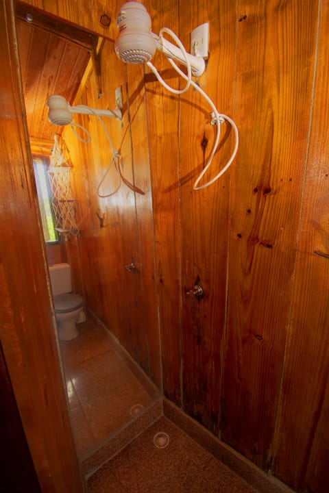 Honeymoon Double Room | Bathroom shower