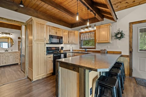 Fully stocked kitchen for all your cooking needs