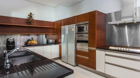 4 Bedroom Ocean view Villa in Surin 4235