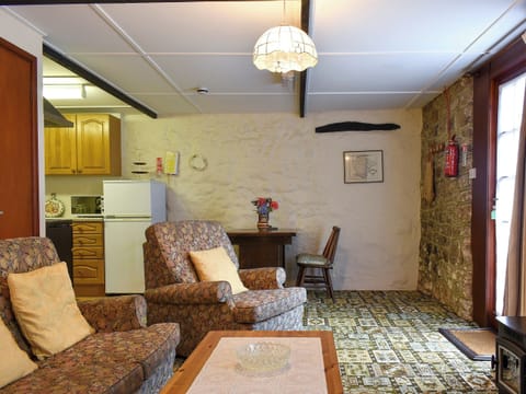 Light and airy open plan living space | Lower Chinkwell - Wooder Manor, Widecombe-in-the-Moor, near Bovey Tracey