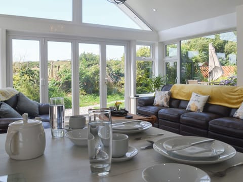 Open plan living space | Benlli, Aberdaron