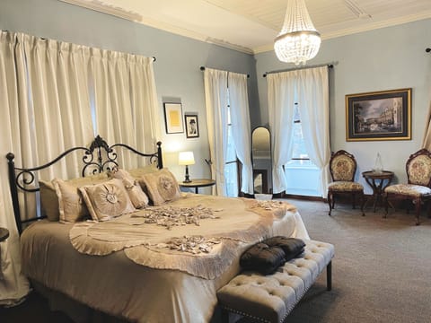 Premium Room, Non Smoking, Balcony | Egyptian cotton sheets, premium bedding, down comforters, pillowtop beds