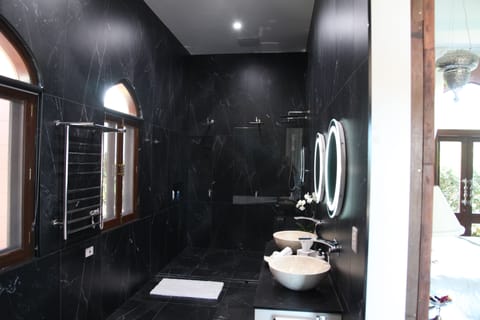 Luxury Bungalow, Ocean View | Bathroom | Separate tub and shower, deep soaking tub, rainfall showerhead