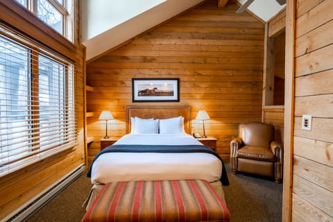 Suite (Mountain) | Premium bedding, in-room safe, individually decorated