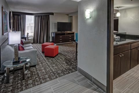 Junior Suite, 1 King Bed, Non Smoking | Premium bedding, pillowtop beds, in-room safe, desk