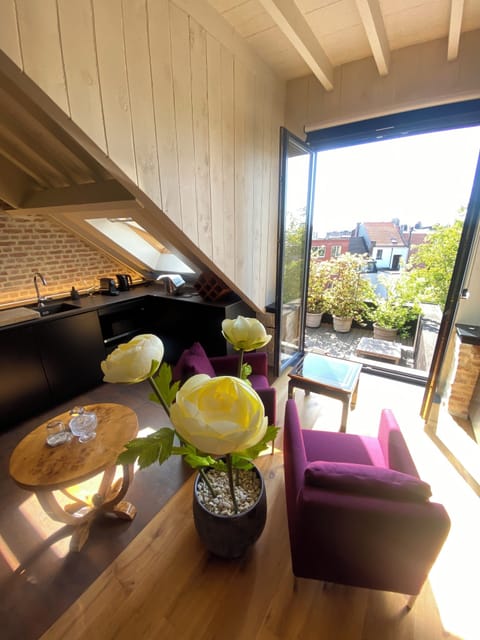 Presidential Penthouse, Garden View | Private kitchen | Espresso maker, coffee/tea maker, electric kettle