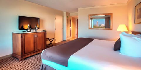 Deluxe Room, 2 Queen Beds, Non Smoking | Premium bedding, in-room safe, laptop workspace, blackout drapes