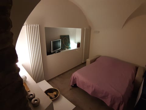 Studio | Individually decorated, individually furnished, iron/ironing board