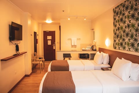 Twin Room | In-room safe, desk, iron/ironing board, free WiFi