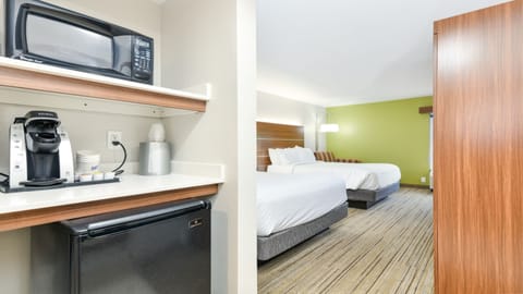 Standard Room, 2 Queen Beds | 1 bedroom, in-room safe, desk, iron/ironing board