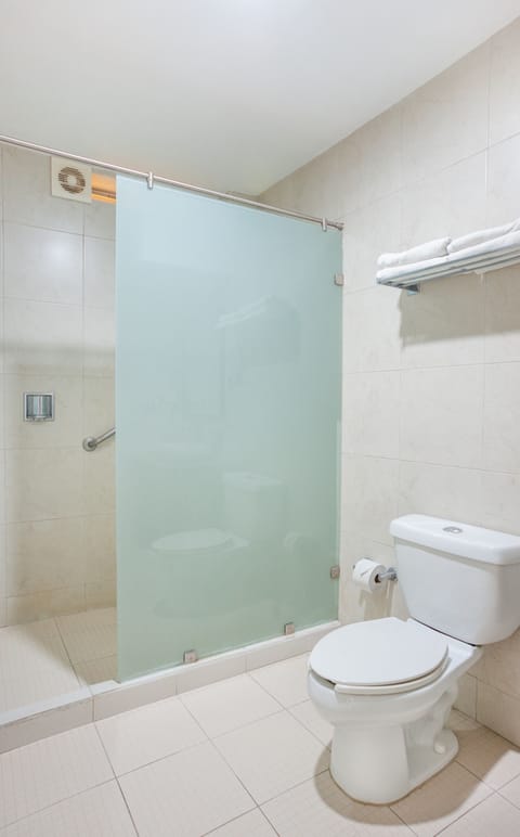 Junior Suite, 2 Bedrooms | Bathroom | Shower, hair dryer, towels, soap