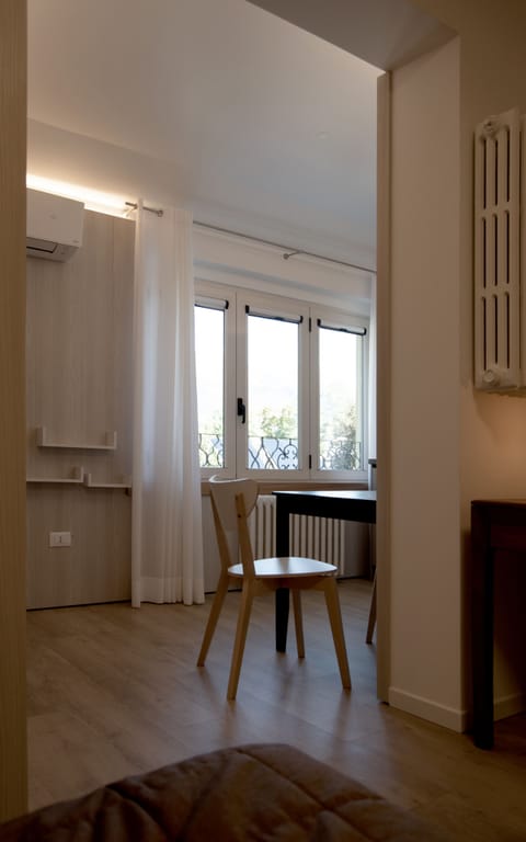 Down comforters, in-room safe, desk, laptop workspace