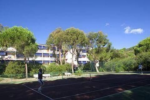 Tennis court