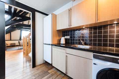 Loft, 2 Bedrooms | Private kitchen | Coffee/tea maker