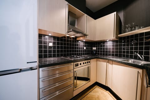 Apartment, 2 Bedrooms (Vondel) | Private kitchen | Coffee/tea maker