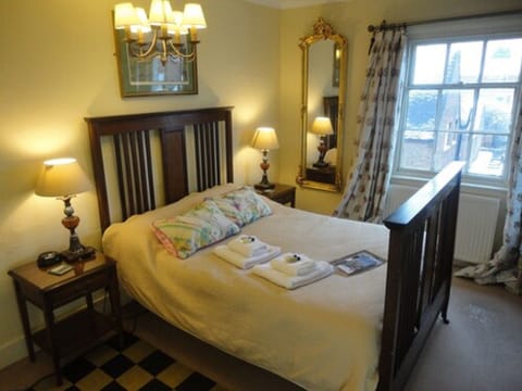 Double Room, Ensuite | Individually decorated, iron/ironing board, free WiFi