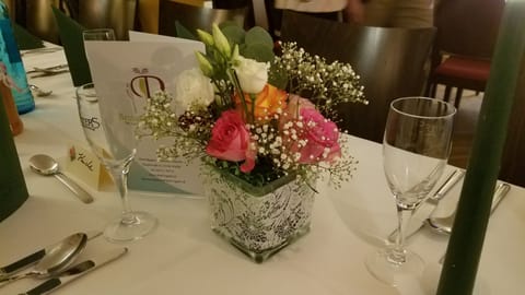 Breakfast and dinner served, Regional cuisine