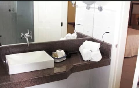 Standard Apartment | Bathroom sink