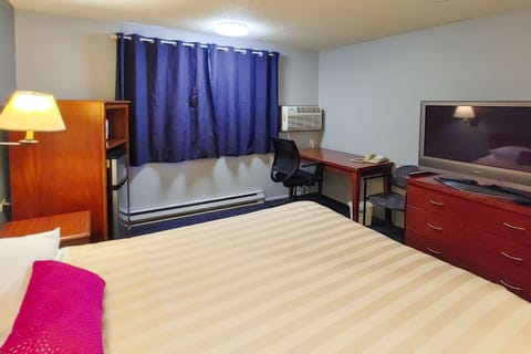 Desk, rollaway beds, free WiFi, bed sheets