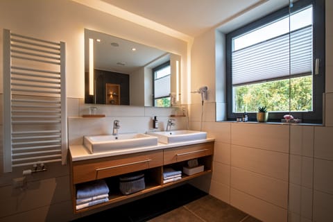 Superior Double Room | Bathroom | Hair dryer, bathrobes, towels, soap