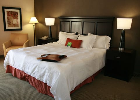 Room, 1 King Bed, Accessible, Non Smoking | Egyptian cotton sheets, premium bedding, down comforters, in-room safe