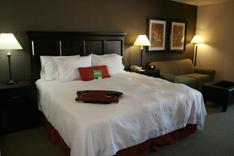 Egyptian cotton sheets, premium bedding, down comforters, in-room safe