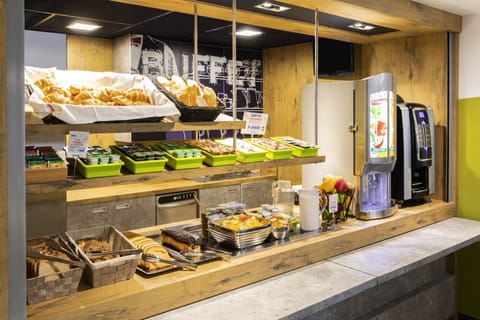 Daily buffet breakfast (EUR 10.00 per person)