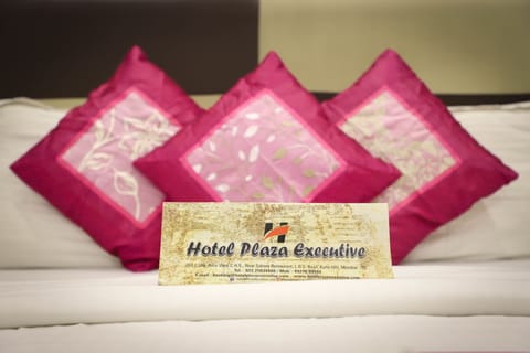 Economy Single Room | Egyptian cotton sheets, premium bedding, in-room safe