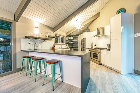 contemporary kitchen