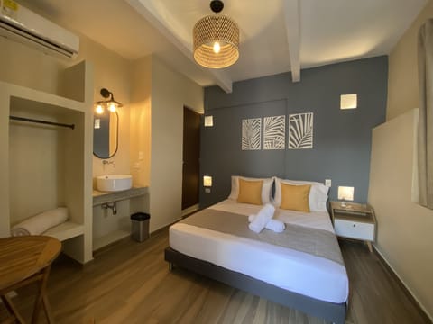 Superior Double Room | Free WiFi, bed sheets