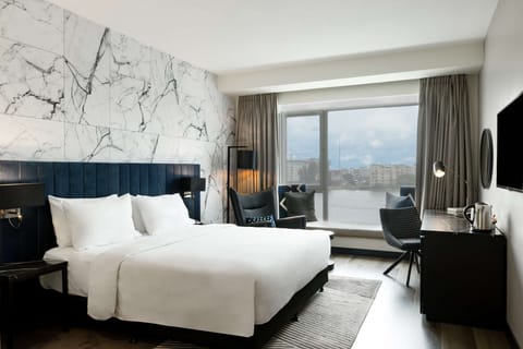 Premium Room, Lagoon View | Premium bedding, minibar, in-room safe, desk