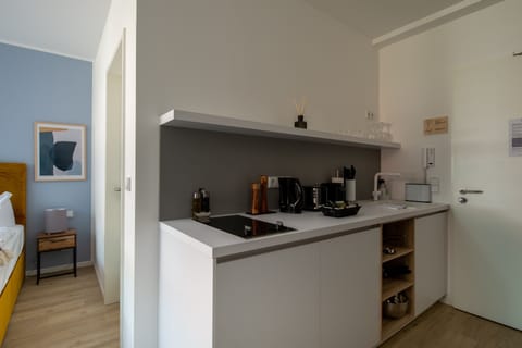 Suite (M) | Private kitchen | Fridge, espresso maker, coffee/tea maker, electric kettle