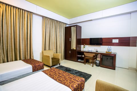 Superior Twin Room, 2 Twin Beds | In-room safe, desk, laptop workspace, iron/ironing board