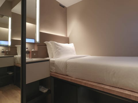 Standard Single Room, 1 Single Bed | Premium bedding, minibar, in-room safe, soundproofing