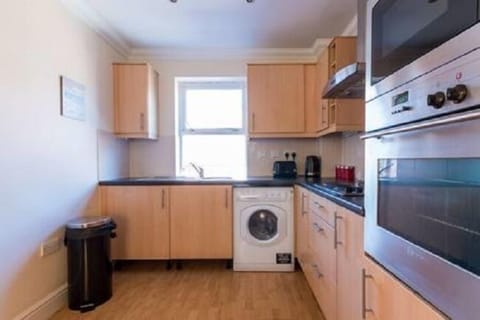 Apartment, 2 Bedrooms | Private kitchen | Full-size fridge, microwave, oven, stovetop