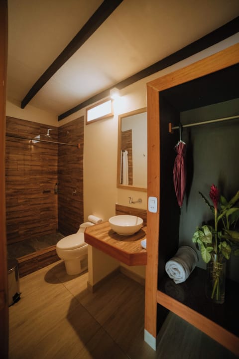 Traditional Double Room, Terrace | Bathroom | Shower, rainfall showerhead, towels