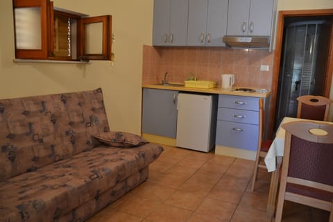 Apartment, Terrace, Garden View | Private kitchenette | Fridge, microwave, stovetop, espresso maker