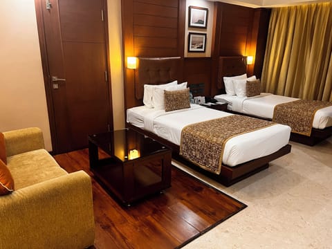 Deluxe Twin Room | Minibar, in-room safe, free WiFi