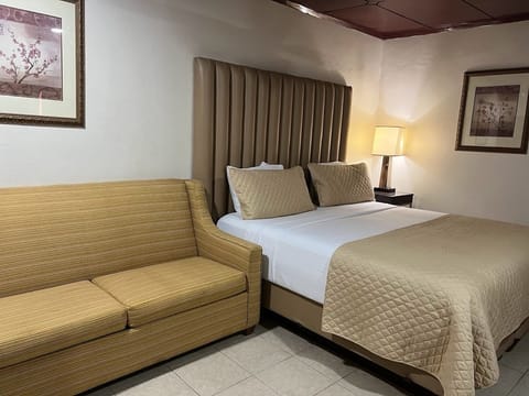 Comfort Double Room, 1 King Bed | Individually decorated, individually furnished, soundproofing