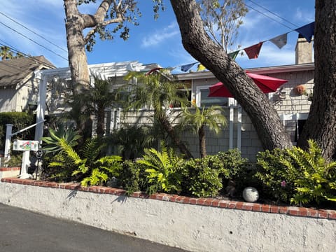 The cottage from the front