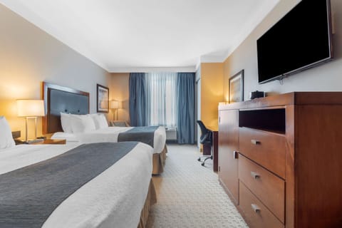 Room, 2 Queen Beds (Pet Friendly) | Premium bedding, pillowtop beds, in-room safe, desk