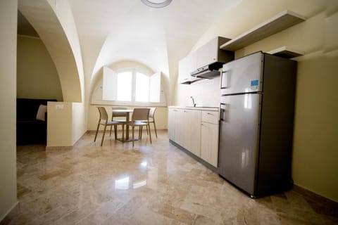 Deluxe Studio | Private kitchenette | Fridge