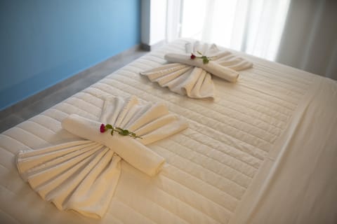 Superior Apartment, 1 Bedroom, Balcony | Egyptian cotton sheets, premium bedding, in-room safe
