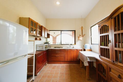 Family Cottage | Private kitchenette | Fridge