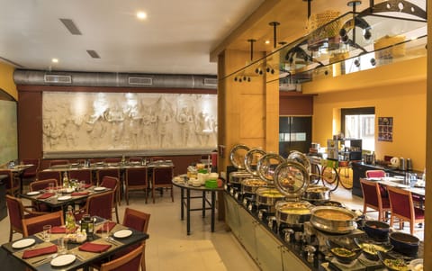 Daily buffet breakfast (INR 550 per person)