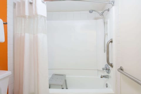 Room, 1 King Bed, Non Smoking | Accessible bathroom