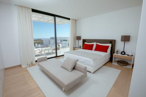 Deluxe Penthouse, 3 Bedrooms | In-room safe, desk, blackout drapes, soundproofing