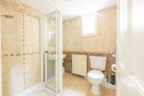 Standard Double Room (Room 3 Large) | Bathroom | Shower, hair dryer, towels