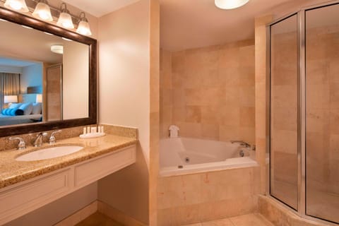 Suite, 1 Bedroom, Balcony (View) | Bathroom | Combined shower/tub, free toiletries, hair dryer, towels