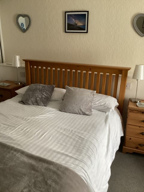 Standard Triple Room (Room 3) | Minibar, blackout drapes, iron/ironing board, free WiFi